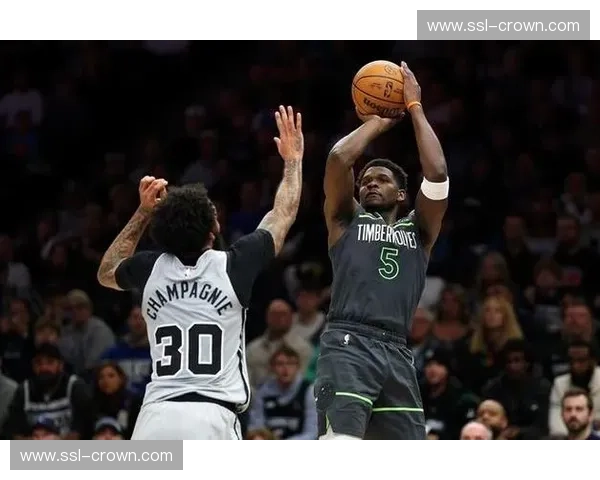 爱德华兹准绝平巴恩斯加时三分绝杀 美国星辰队逆转世界队 爱德华兹准绝平巴恩斯加时三分绝杀 美国星辰队逆转世界队