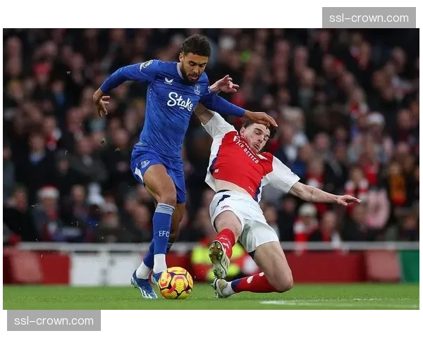 皮克福德门线技术稳健 多次扑救确保埃弗顿零封对手